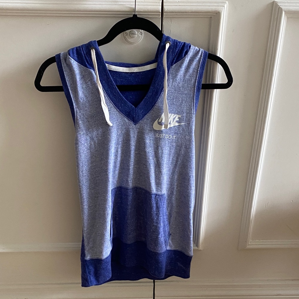Nike Two-Tone Blue Sleeveless Top